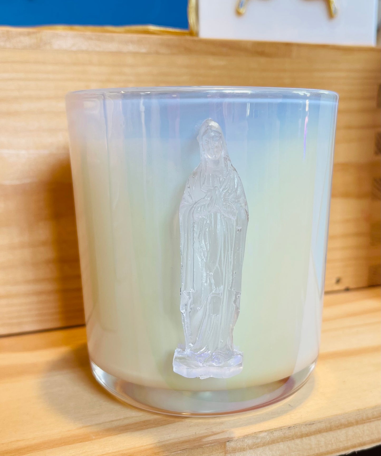 Mother Mary Bella Luxury Candles / Uptown / white Iridescent Vessel