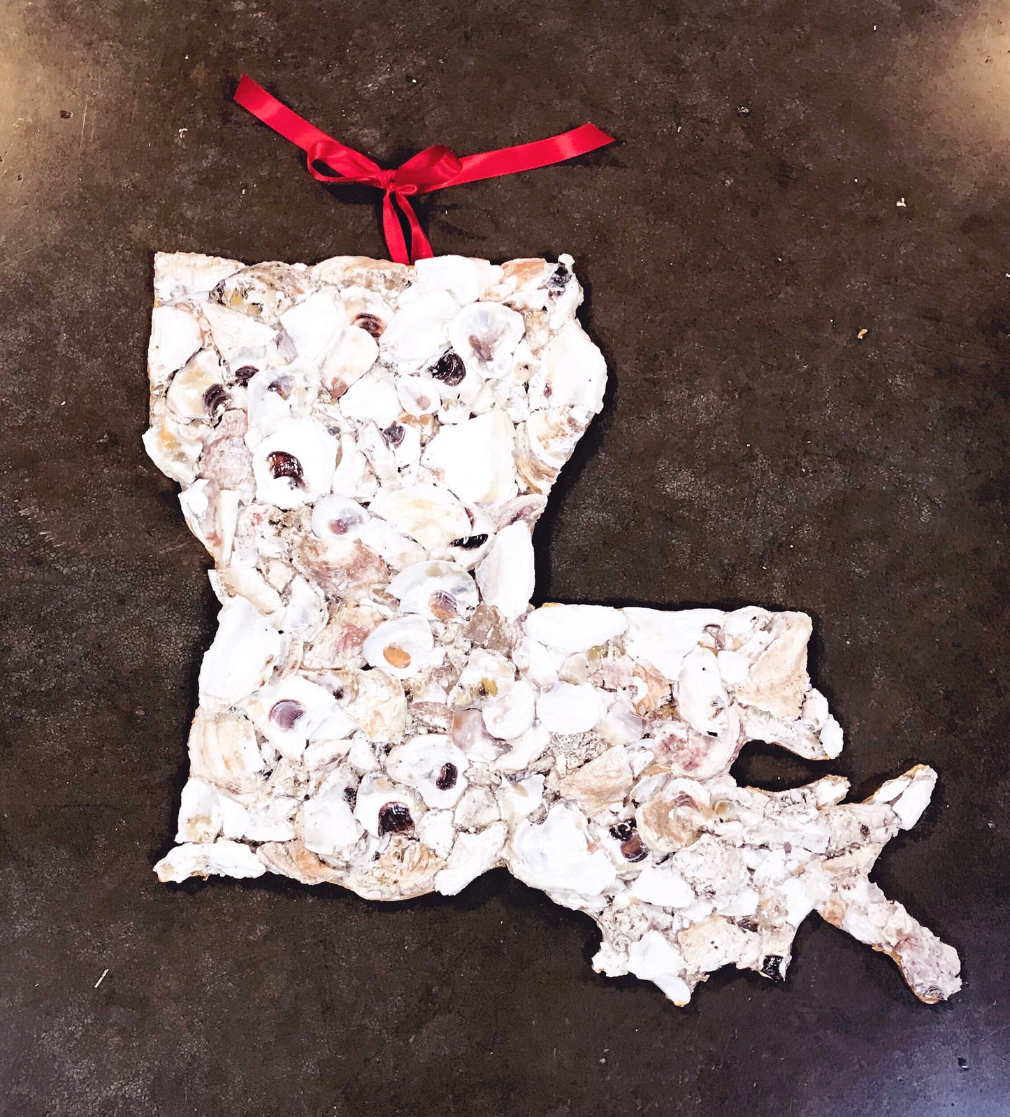 18” Louisiana Shape with Oysters