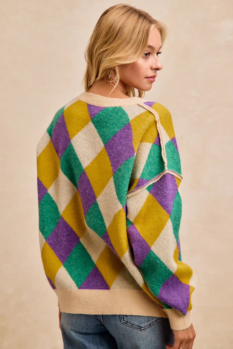 MARDI GRAS DIAMOND PATTERN
ARTWORK SWEATER TOP