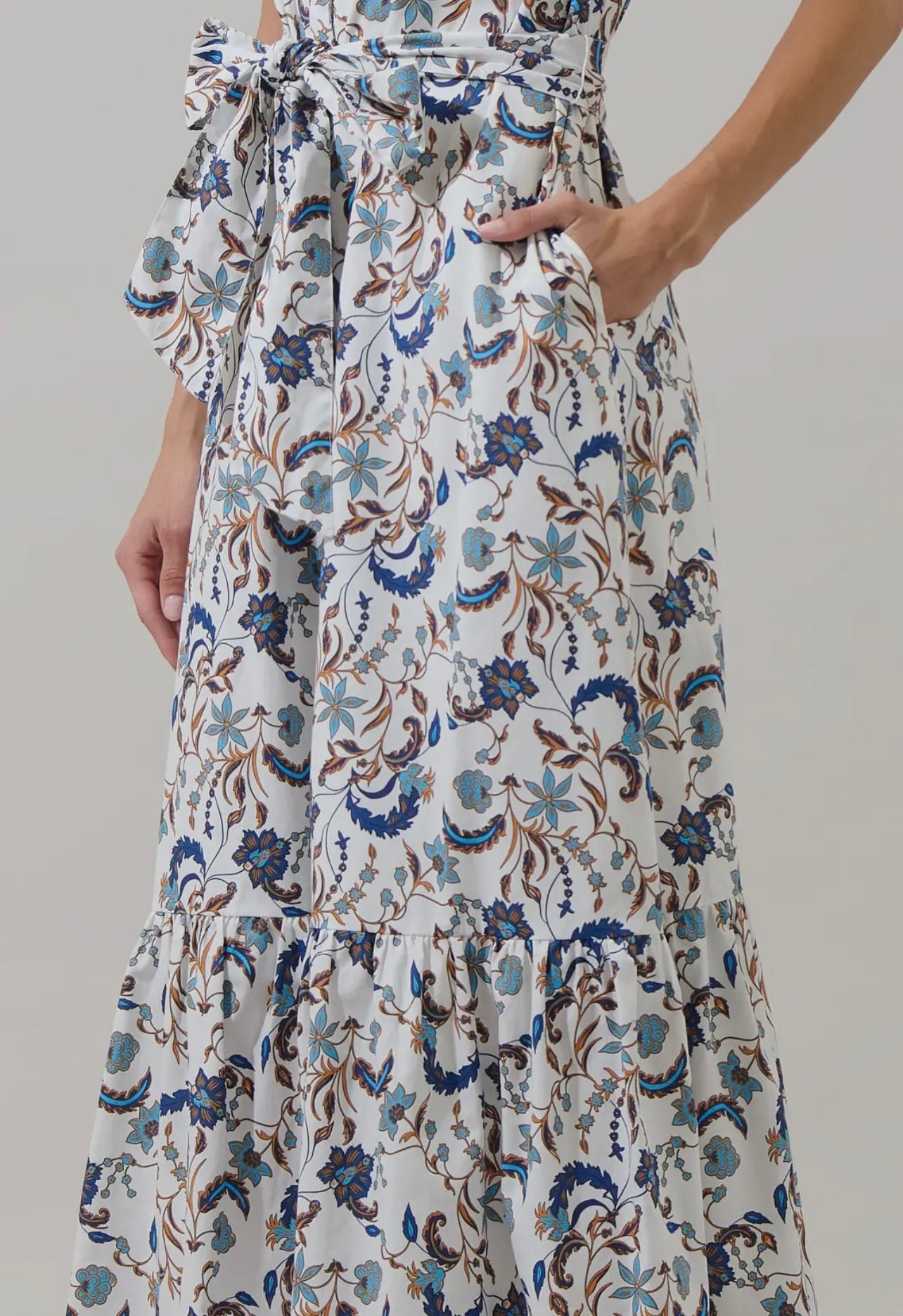 Ralston Floral Valery Button Down
Maxi Dress