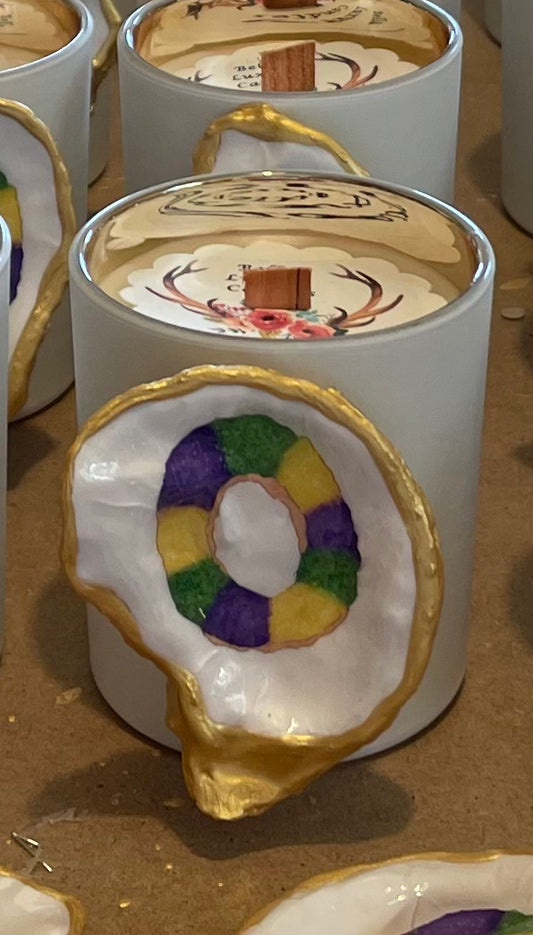 King Cake - Bella Luxury Candles / White w/Gold Vessel with King Cake Oyster